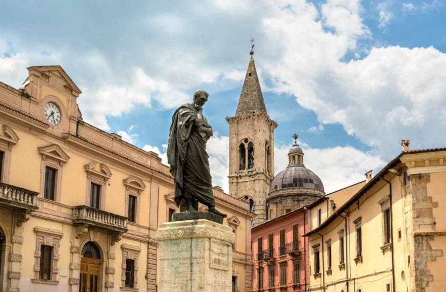 La capitale delle città del tempo perso. cover