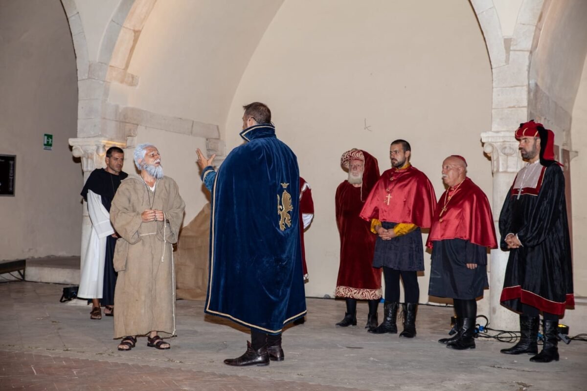 rievocazione storica consegna decreto pontificio Celestino V
